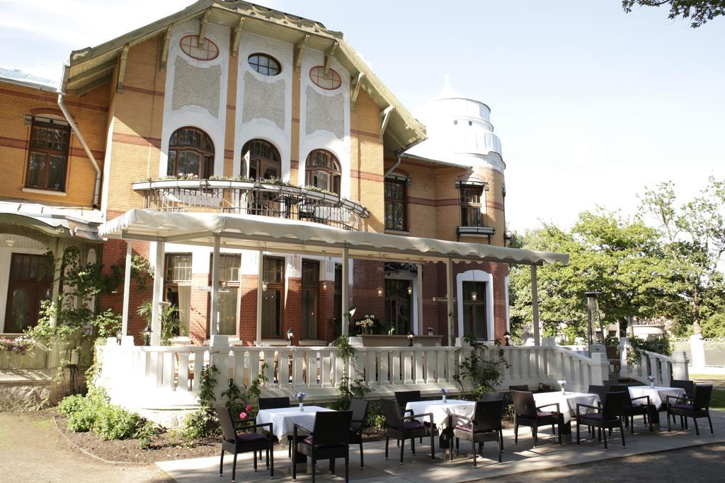 Villa Ammende Restaurant And Hotel Parnu Exterior photo Restaurant "Schiff"